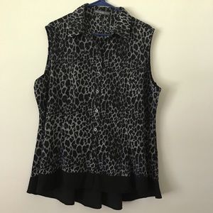 Signature Collection sleeveless leopard🐆print Top
